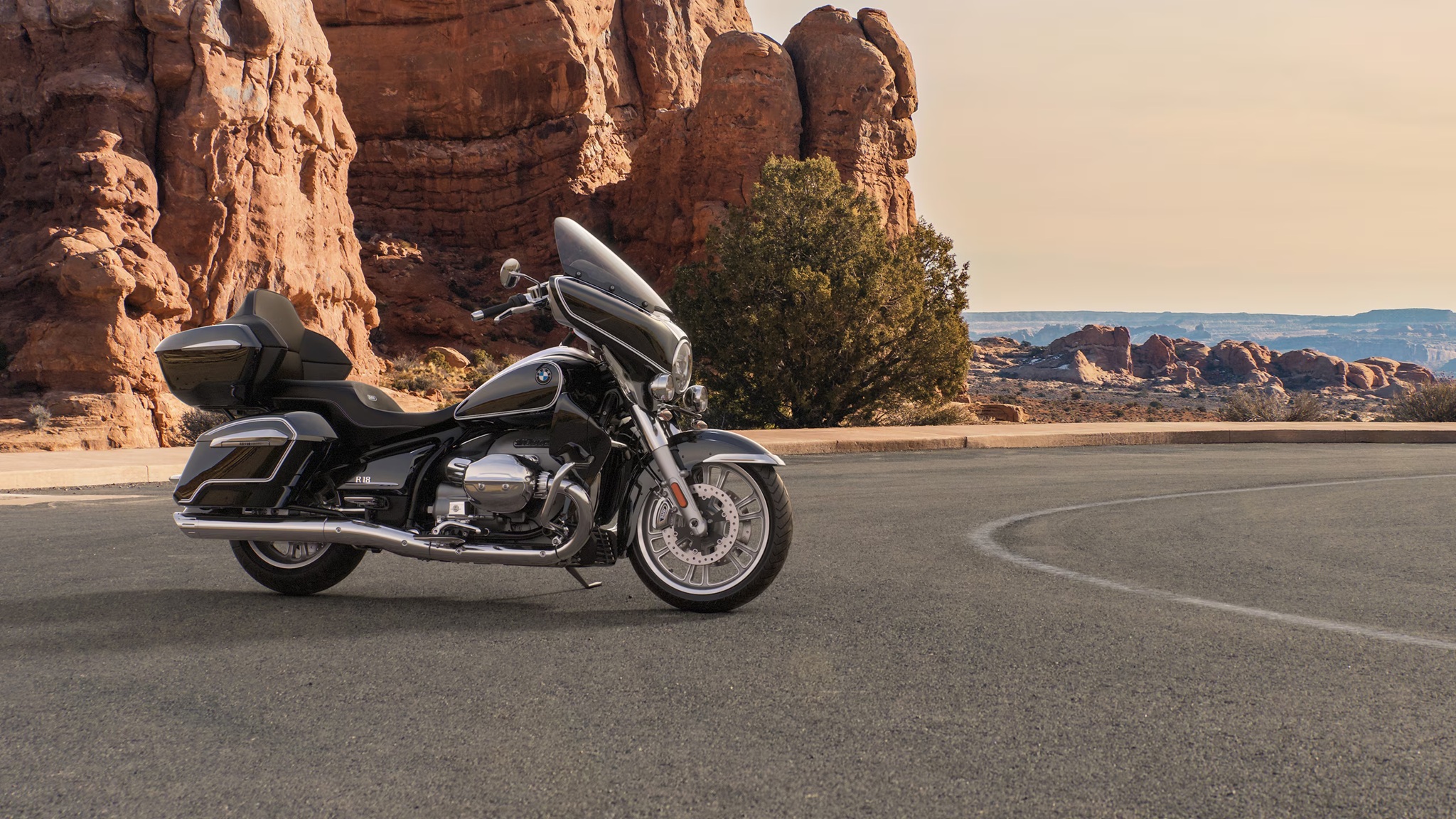 BMW R 18 Transcontinental in NorCal